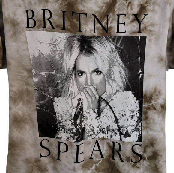 🆕️ Britney Spears Graphic Tee - Picture 4 of 6